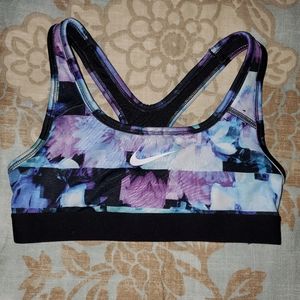 EUC Nike Sports Bra size small